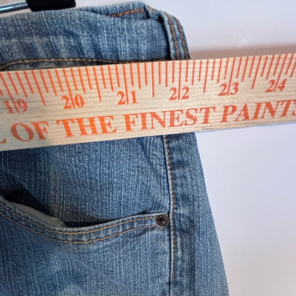 Levi Strauss Signature Bootcut Jeans Women’s 24W Short Blue Denim - Picture 9 of 13